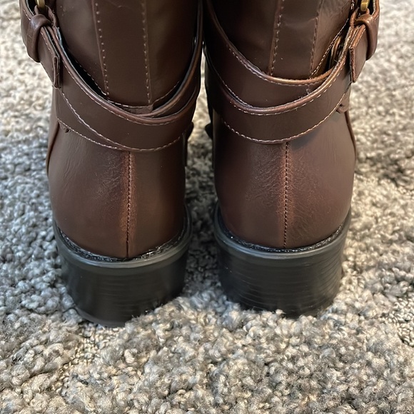 Boots by Chaps - Picture 4 of 7